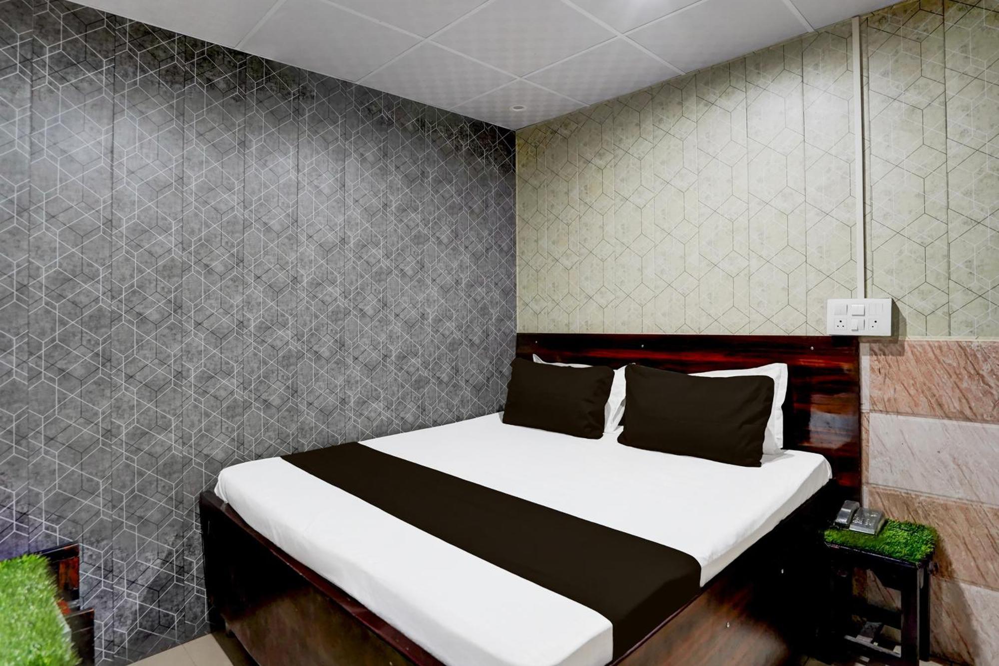 Hotel O Anant Ghaziabad Luaran gambar