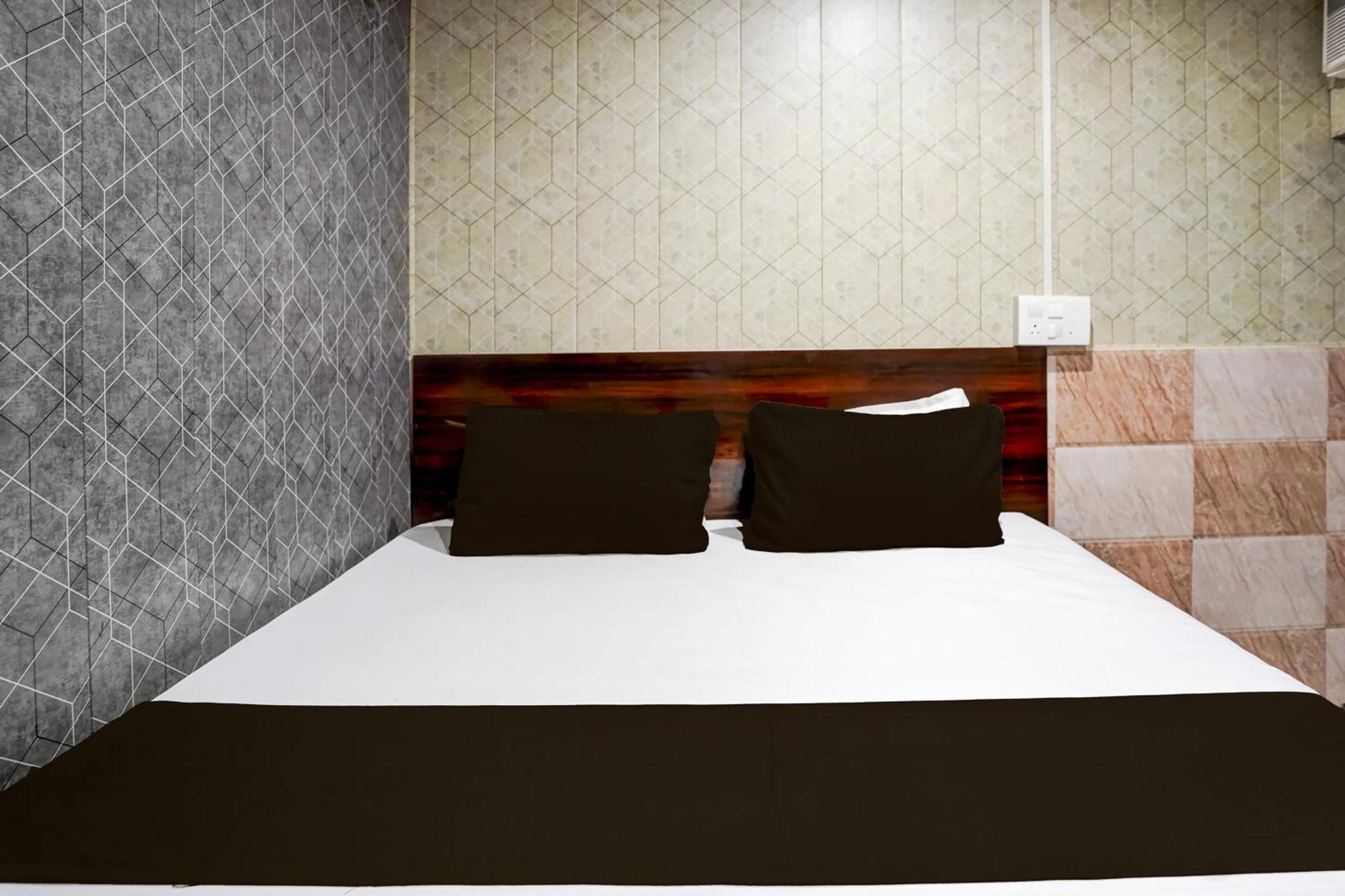Hotel O Anant Ghaziabad Luaran gambar