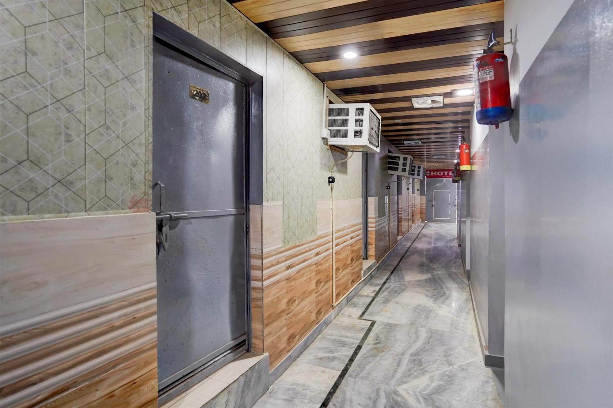 Hotel O Anant Ghaziabad Luaran gambar