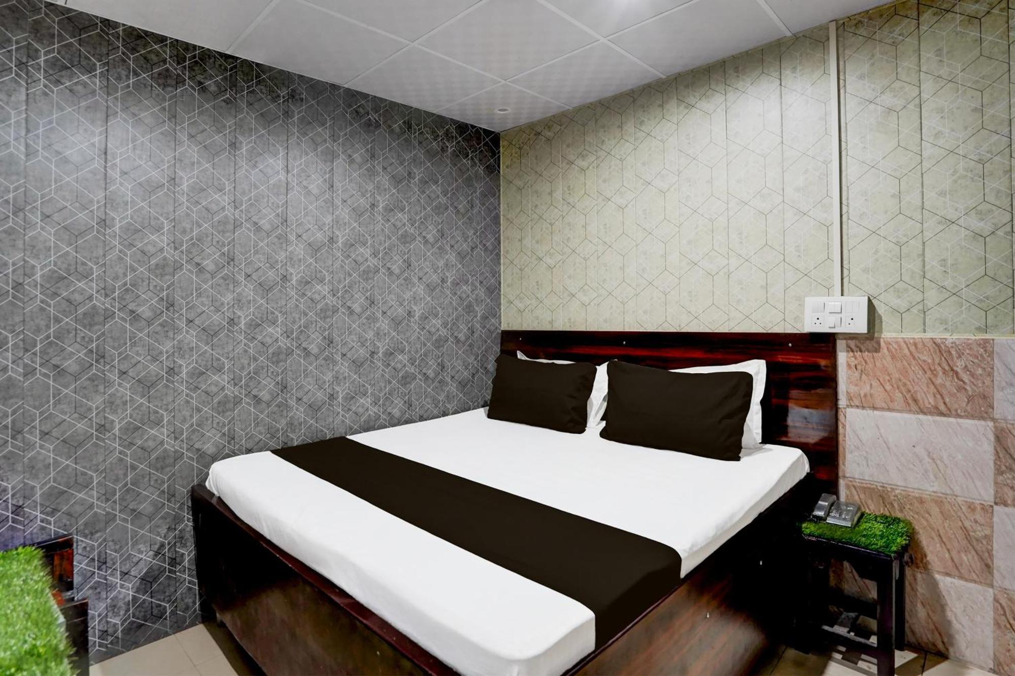 Hotel O Anant Ghaziabad Luaran gambar