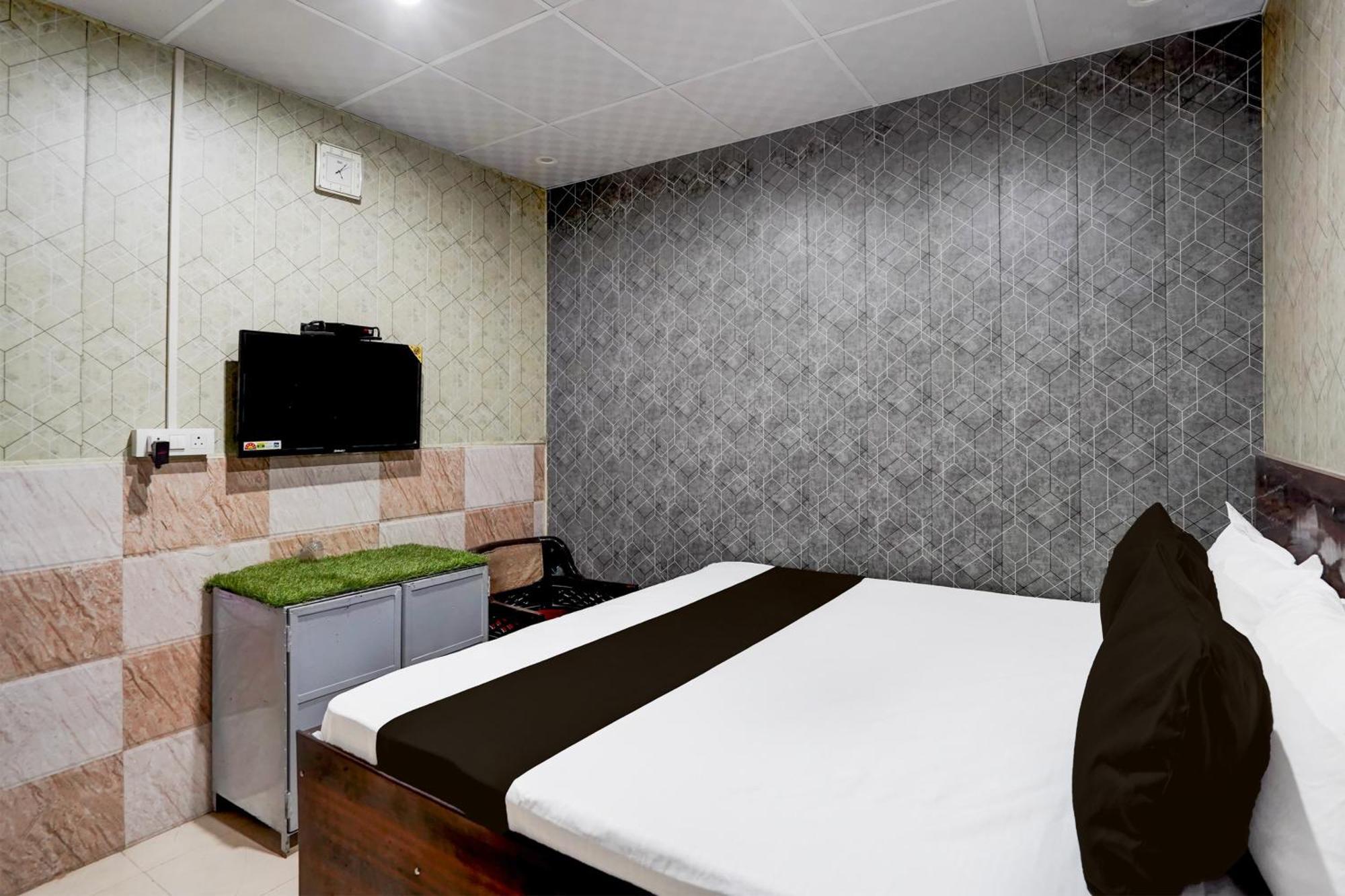 Hotel O Anant Ghaziabad Luaran gambar